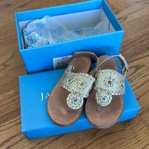 Jack rogers toddler 7 platinum sandal